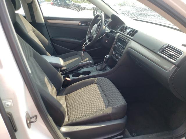 Photo 5 from auction – 2012 VOLKSWAGEN PASSAT S with VIN 1VWAP7A32CC035639