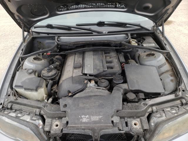 Photo 7 from auction – 2005 BMW 325 I with VIN WBAEV33465KW16351