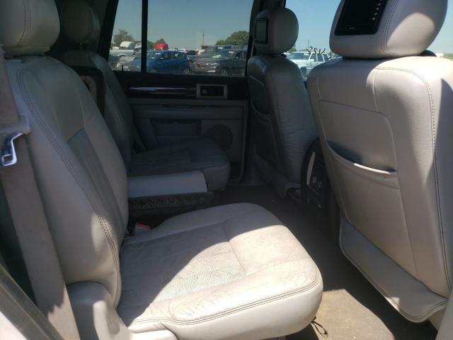 Photo 6 from auction – 2005 LINCOLN NAVIGATOR with VIN 5LMFU27555LJ13677
