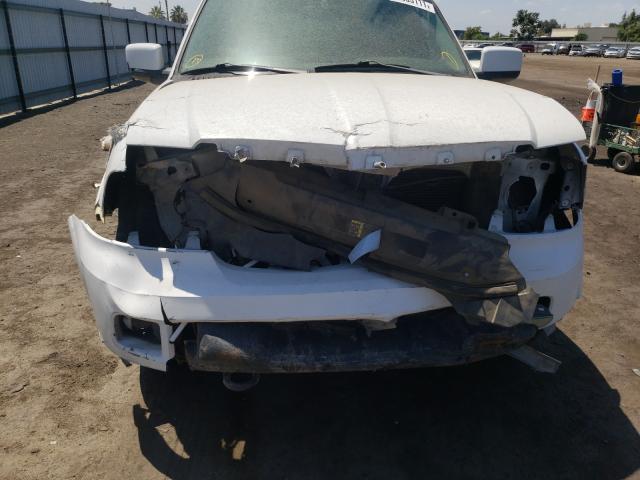 Photo 9 from auction – 2005 LINCOLN NAVIGATOR with VIN 5LMFU27555LJ13677