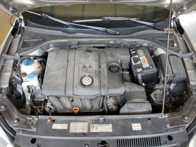 Photo 7 from auction – 2012 VOLKSWAGEN PASSAT S with VIN 1VWAP7A39CC028025