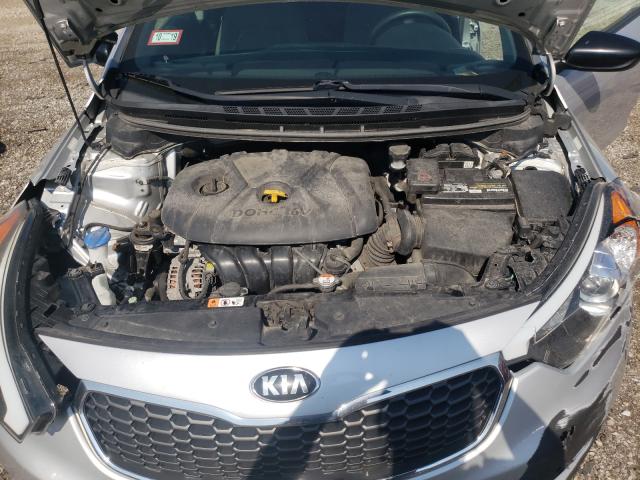 Photo 7 from auction – 2016 KIA FORTE LX with VIN KNAFK4A60G5535452