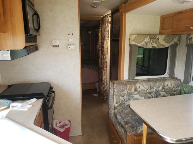 Photo 6 from auction – 2004 GEOR LANDAU with VIN 5B4MP67G443388654