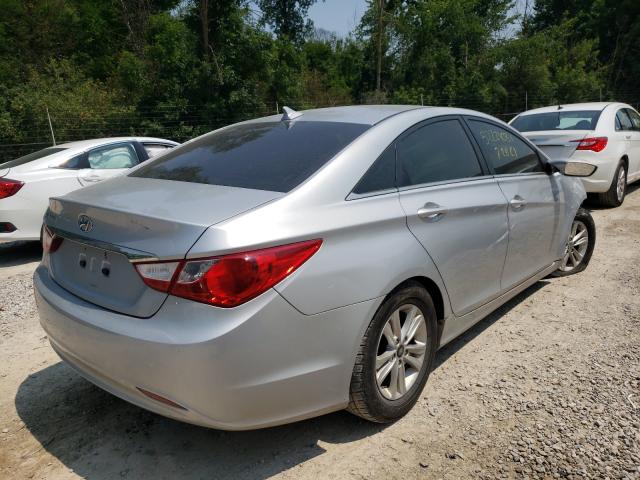Photo 4 from auction – 2011 HYUNDAI SONATA GLS with VIN 5NPEB4AC2BH203915