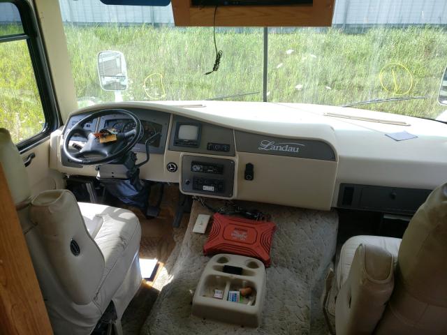 Photo 5 from auction – 2004 GEOR LANDAU with VIN 5B4MP67G443388654