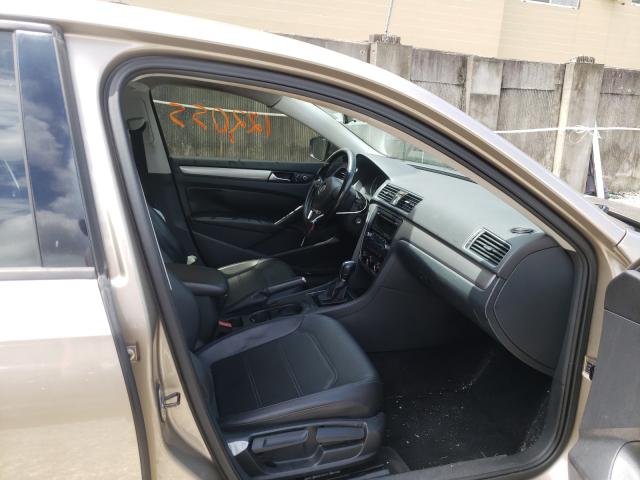Photo 5 from auction – 2015 VOLKSWAGEN PASSAT S with VIN 1VWAT7A30FC008567