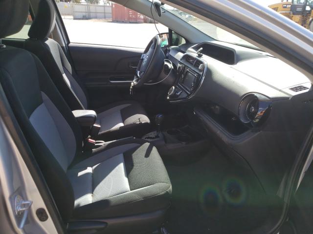 Photo 5 from auction – 2018 TOYOTA PRIUS C with VIN JTDKDTB3XJ1609601