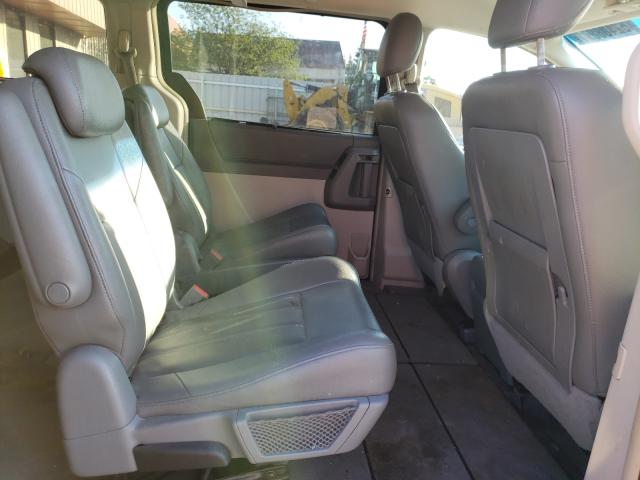 Photo 6 from auction – 2008 CHRYSLER TOWN & COU with VIN 2A8HR54P48R738195
