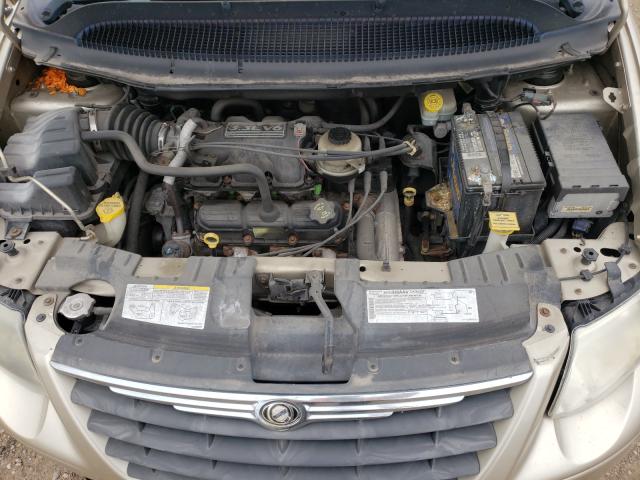 Photo 7 from auction – 2005 CHRYSLER TOWN & COU with VIN 2C4GP44R55R480124