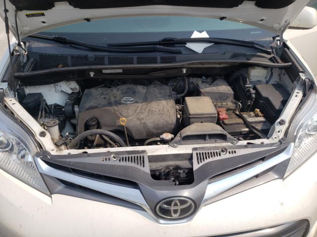 Photo 7 from auction – 2018 TOYOTA SIENNA XLE with VIN 5TDYZ3DC2JS915204