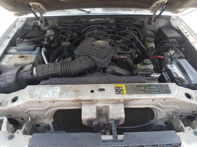 Photo 7 from auction – 2005 FORD EXPLORER S with VIN 1FMZU67K35UB36589