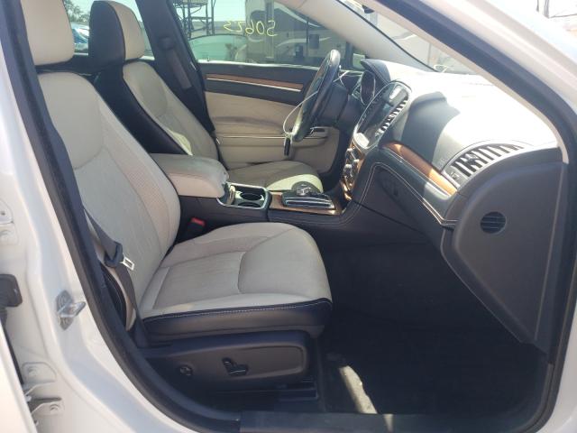 Photo 5 from auction – 2016 CHRYSLER 300C PLATI with VIN 2C3CCAPT6GH161537