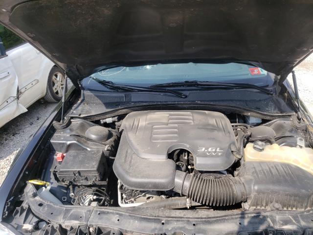Photo 7 from auction – 2018 CHRYSLER 300 LIMITE with VIN 2C3CCAKG8JH165199