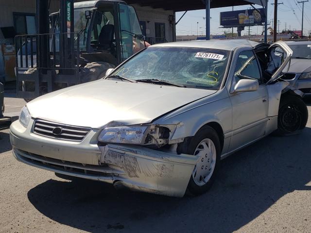 Photo 2 from auction – 2000 TOYOTA CAMRY CE with VIN JT2BG22K7Y0509795