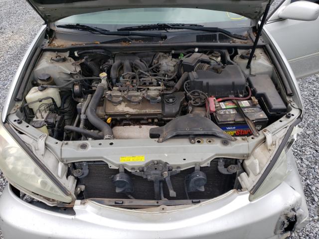 Photo 7 from auction – 2003 TOYOTA CAMRY LE with VIN 4T1BF32K33U554021