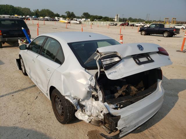 Photo 3 from auction – 2017 VOLKSWAGEN JETTA S with VIN 3VW2B7AJ5HM260869