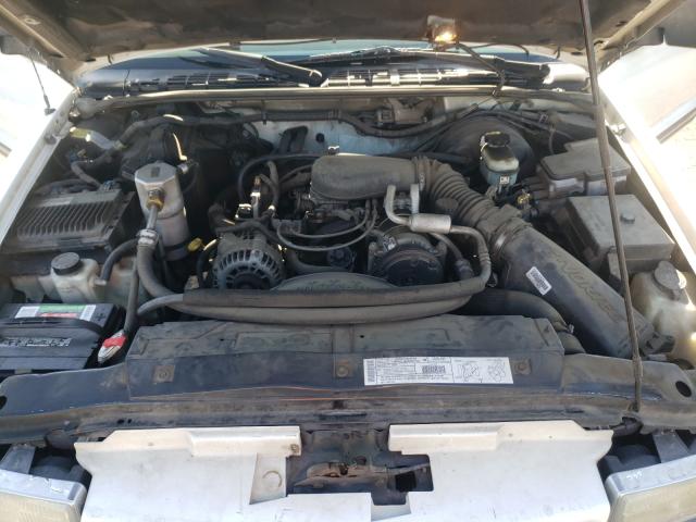 Photo 7 from auction – 2000 CHEVROLET BLAZER with VIN 1GNCS13W0Y2358378