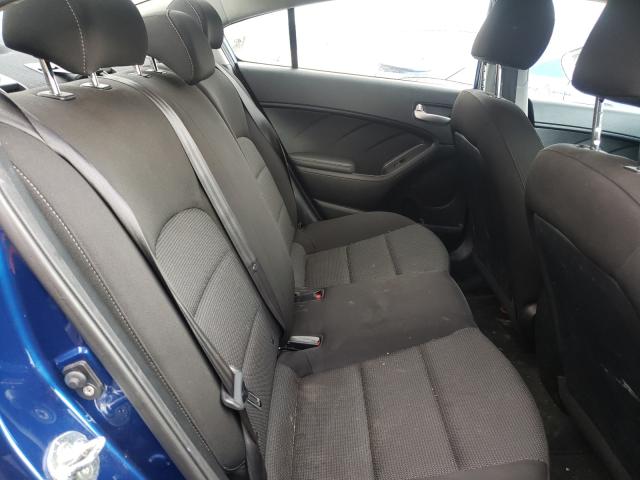 Photo 6 from auction – 2018 KIA FORTE LX with VIN 3KPFK4A70JE258468