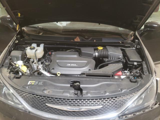 Photo 7 from auction – 2017 CHRYSLER PACIFICA T with VIN 2C4RC1EG5HR704030
