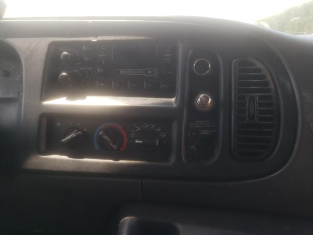 Photo 9 from auction – 2000 DODGE RAM VAN B1 with VIN 2B7HB11X7YK131242