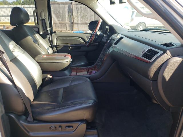 Photo 5 from auction – 2010 CADILLAC ESCALADE L with VIN 1GYUKBEF0AR218547
