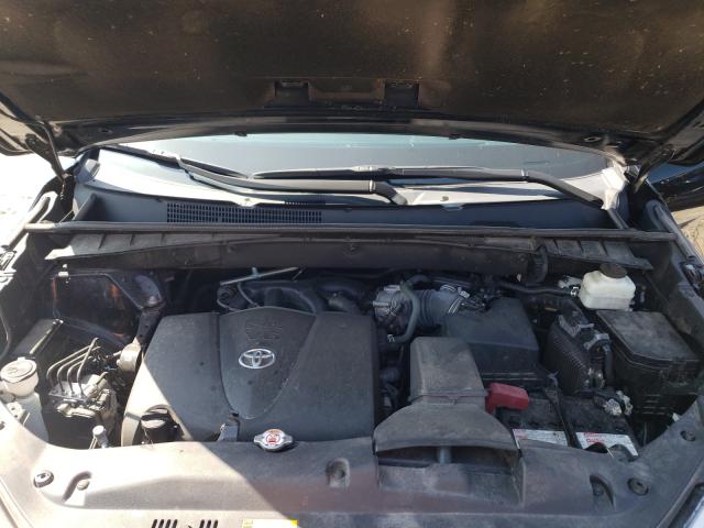 Photo 7 from auction – 2018 TOYOTA HIGHLANDER with VIN 5TDJZRFH5JS838714