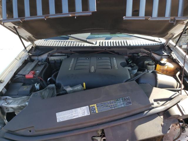 Photo 7 from auction – 2003 LINCOLN NAVIGATOR with VIN 5LMFU27R03LJ32931