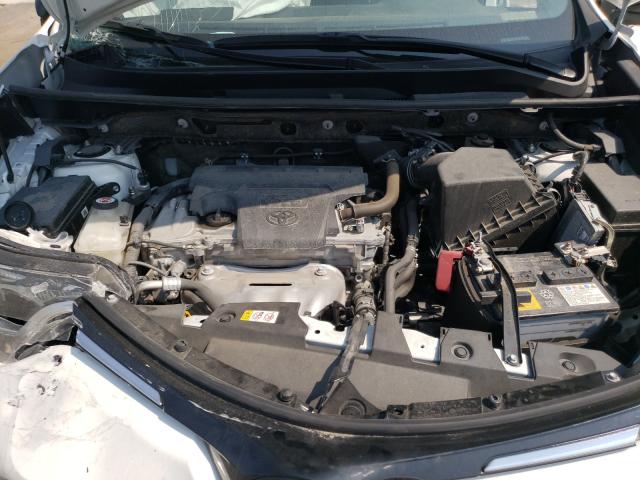 Photo 7 from auction – 2018 TOYOTA RAV4 LE with VIN JTMZFREV0JJ177402