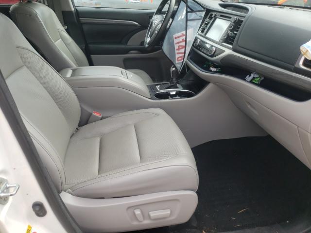 Photo 5 from auction – 2018 TOYOTA HIGHLANDER with VIN 5TDYZRFH2JS240062