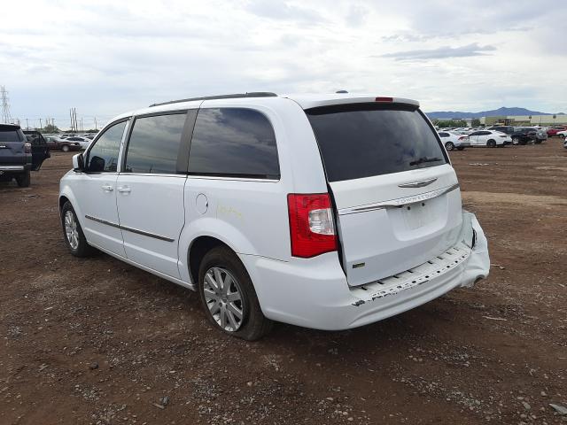 Photo 3 from auction – 2015 CHRYSLER TOWN & COU with VIN 2C4RC1BGXFR565367