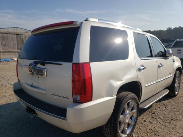 Photo 4 from auction – 2010 CADILLAC ESCALADE L with VIN 1GYUKBEF0AR218547