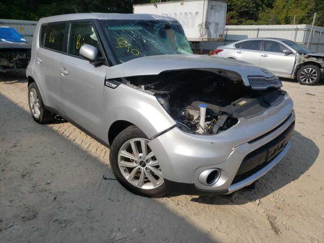KIA SOUL + 2018 with VIN KNDJP3A51J7610381 - Photo from auction