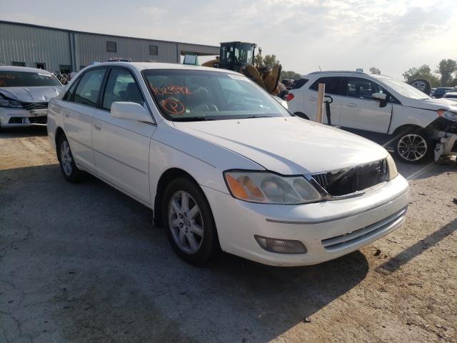 TOYOTA AVALON XL 2000 with VIN 4T1BF28B2YU102392 - Photo from auction