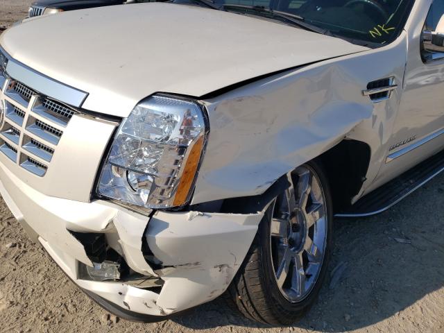Photo 9 from auction – 2010 CADILLAC ESCALADE L with VIN 1GYUKBEF0AR218547