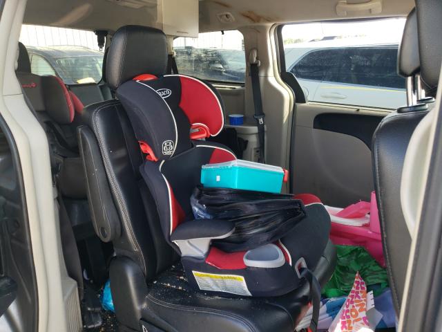 Photo 6 from auction – 2015 CHRYSLER TOWN & COU with VIN 2C4RC1CG4FR673577