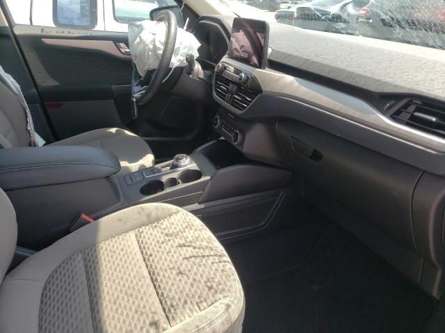 Photo 5 from auction – 2020 FORD ESCAPE SE with VIN 1FMCU0G60LUB69696