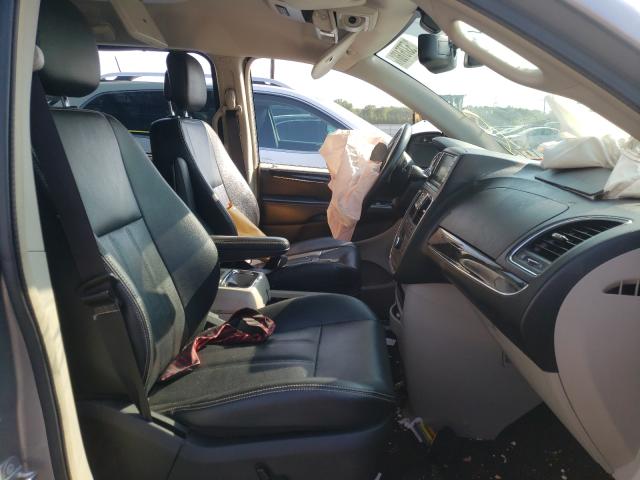 Photo 5 from auction – 2015 CHRYSLER TOWN & COU with VIN 2C4RC1CG4FR673577