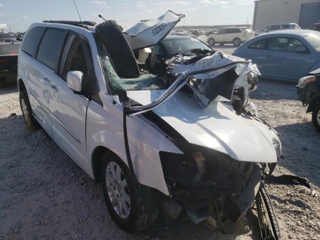 CHRYSLER TOWN & COU 2015 with VIN 2C4RC1BG9FR626644 - Photo from auction