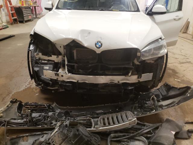 Photo 7 from auction – 2015 BMW X5 XDRIVE5 with VIN 5UXKR6C58F0J76830