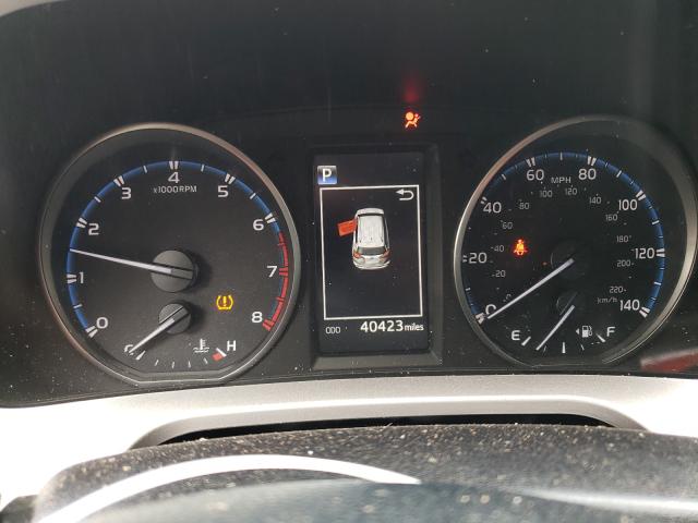 Photo 8 from auction – 2018 TOYOTA RAV4 LE with VIN JTMBFREVXJJ216272