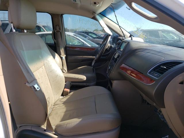 Photo 5 from auction – 2016 CHRYSLER TOWN & COU with VIN 2C4RC1BG7GR289425