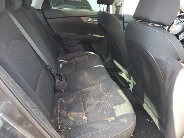 Photo 6 from auction – 2021 KIA FORTE FE with VIN 3KPF24AD2ME379853