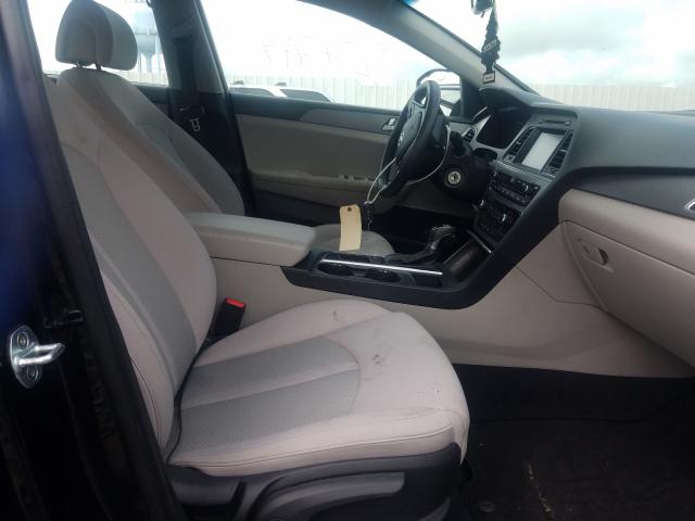 Photo 5 from auction – 2017 HYUNDAI SONATA SE with VIN 5NPE24AF7HH573700