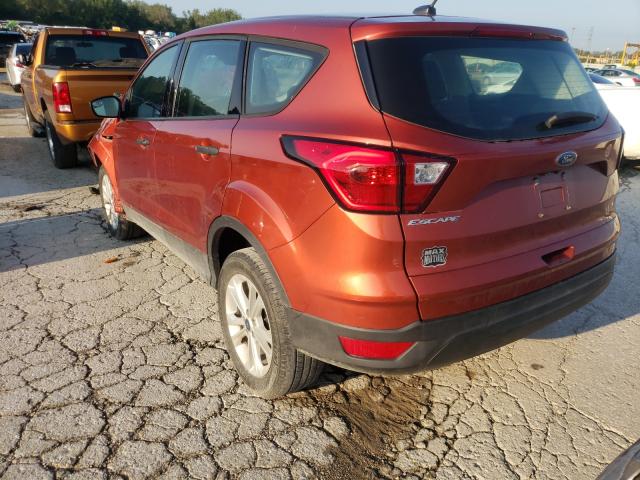 Photo 3 from auction – 2019 FORD ESCAPE S with VIN 1FMCU0F70KUA18902