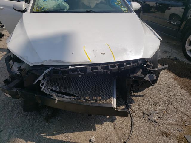 Photo 9 from auction – 2017 HYUNDAI ELANTRA SE with VIN 5NPD74LF6HH211514