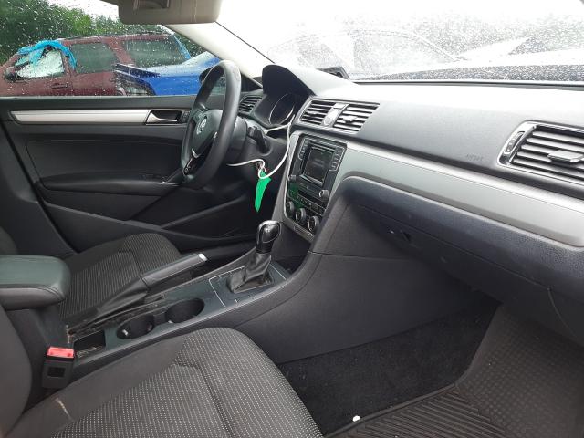 Photo 5 from auction – 2016 VOLKSWAGEN PASSAT S with VIN 1VWAT7A35GC027469