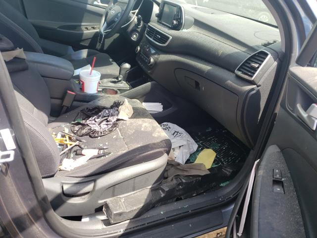 Photo 5 from auction – 2019 HYUNDAI TUCSON SE with VIN KM8J2CA40KU846346