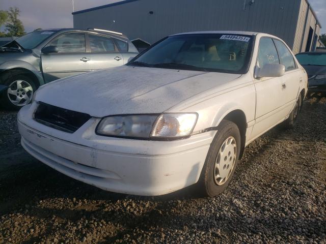 Photo 2 from auction – 2000 TOYOTA CAMRY CE with VIN 4T1BG22K4YU974952