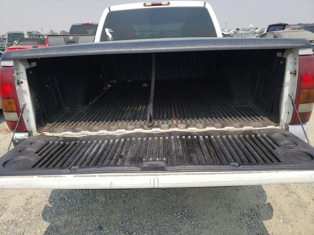 Photo 6 from auction – 2000 CHEVROLET SILVERADO with VIN 1GCEC14T5YZ212455