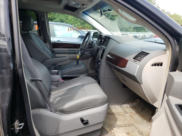 Photo 5 from auction – 2010 CHRYSLER TOWN & COU with VIN 2A4RR5D18AR126458